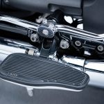 Estribo esquerdo frontal R18 46718392693 BMW